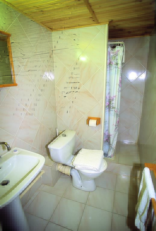 Hotel Lou Paouvadou Sainte-Maxime Room photo