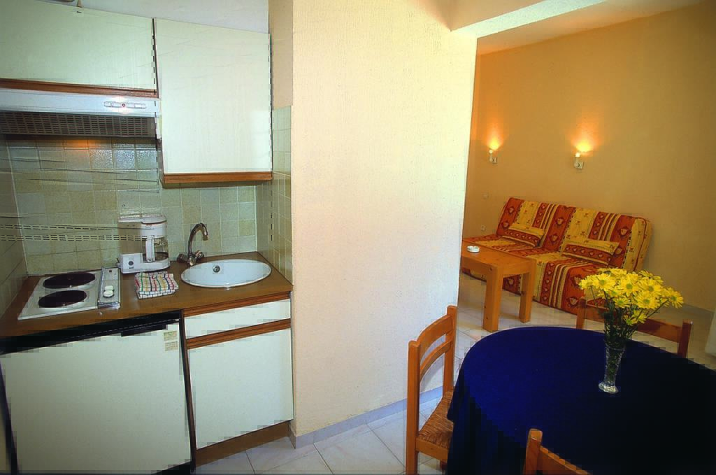 Hotel Lou Paouvadou Sainte-Maxime Room photo